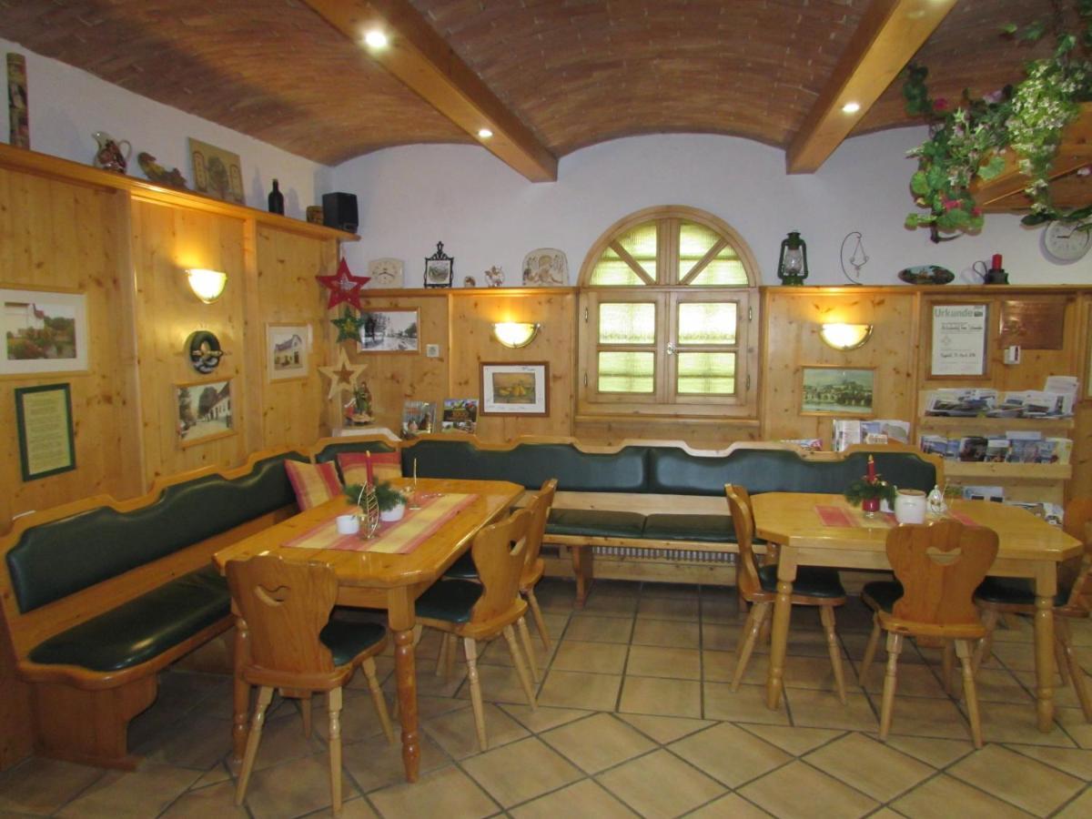 Bed and Breakfast Arkadenhof Fam. Schneider Eichenbrunn Exterior foto
